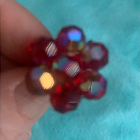 Vintage sparkling earrings red clip on - Picture 2 of 5